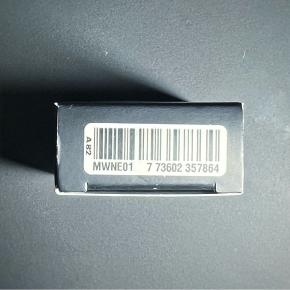 MAC Dazzleshadow She Sparkles. New In Box, unused - Picture 5 of 5